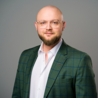 Arek Jakubowski – Financial Advisor